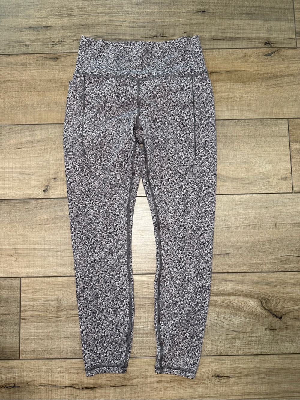 Athleta Transcend Stash Tight Leggings Gray Print Pockets Size Medium M